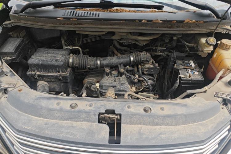 Used FORTHING Lingzhi 2018 M5L 1.6L 7-Seater Comfort Model Engine Bay