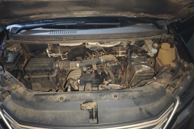 Used FORTHING Lingzhi 2018 M5L 1.6L 7-Seater Comfort Model Engine Bay