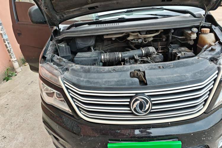 Used FORTHING Lingzhi 2018 M5L 1.6L 7-Seater Comfort Model Engine Bay Right