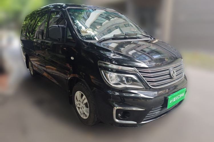 Used FORTHING Lingzhi 2018 M5L 1.6L 9-Seater Comfort Model Front Right 45 Deg