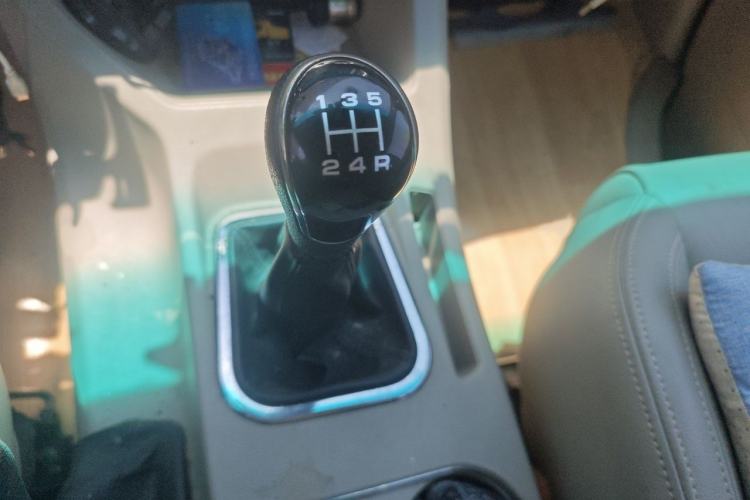 Used FORTHING Lingzhi 2018 M5L 1.6L 7-Seater Luxury Model Gear Lever