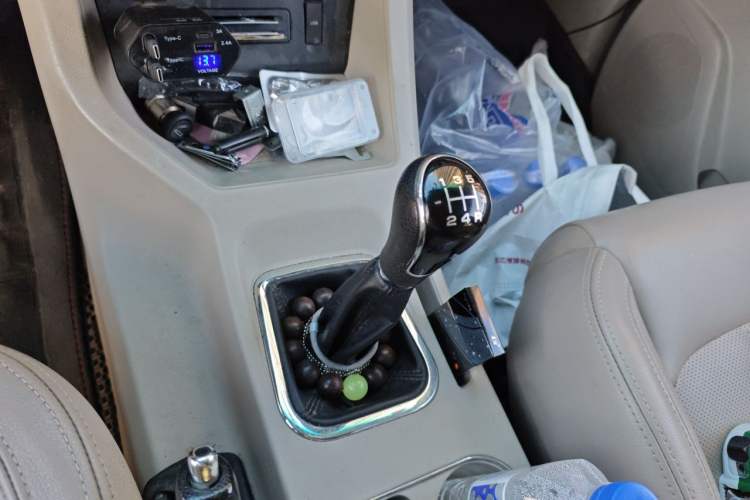 Used FORTHING Lingzhi 2018 M5L 1.6L 7-Seater Luxury Model Gear Lever