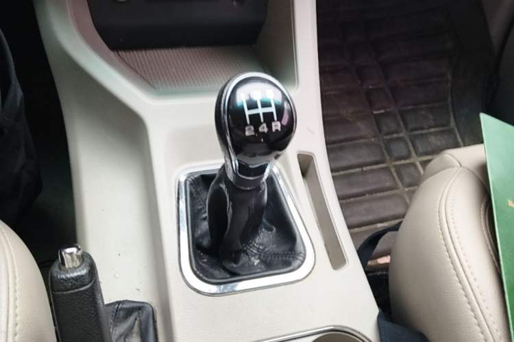 Used FORTHING Lingzhi 2018 M5L 1.6L 7-Seater Luxury Model Gear Lever