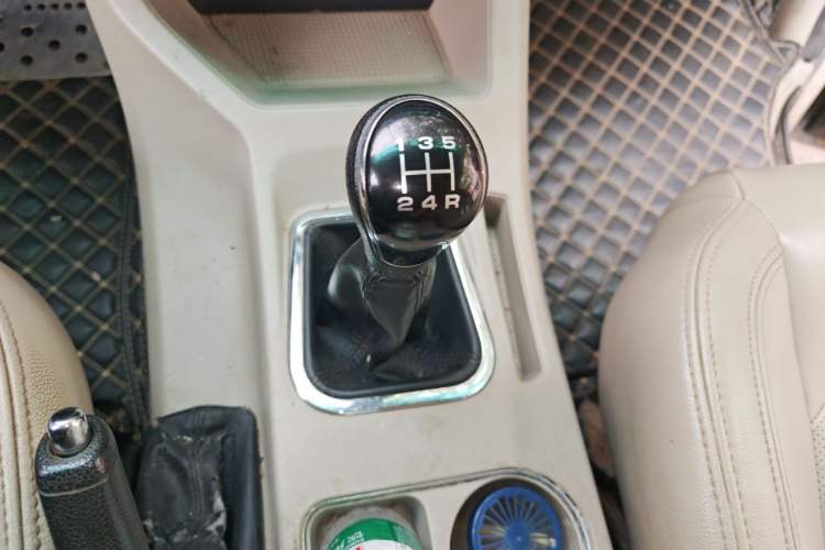 Used FORTHING Lingzhi 2018 M5L 1.6L 7-Seater Luxury Model Gear Lever