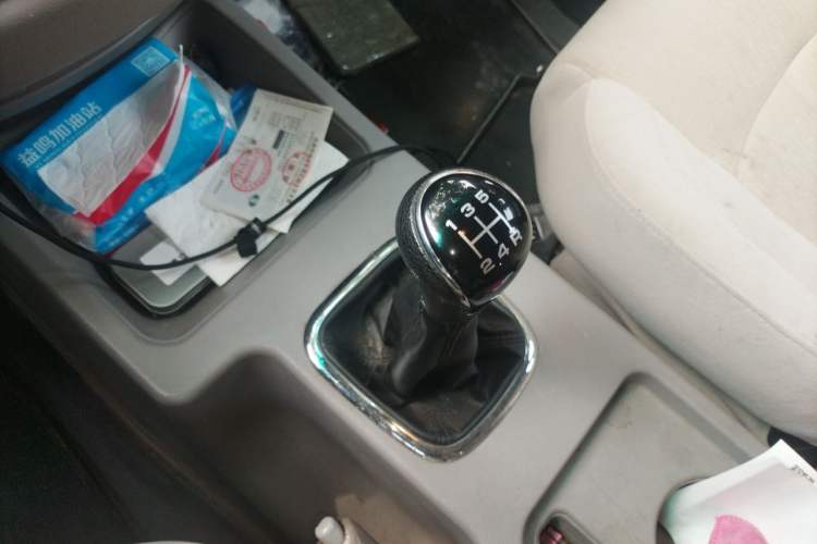 Used FORTHING Lingzhi 2018 M3 1.5L 5-Seat Base Model Gear Lever