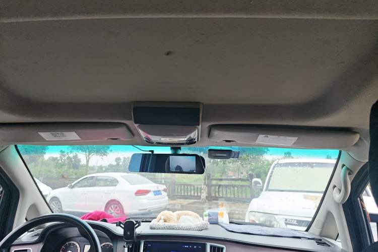Used FORTHING Lingzhi 2018 M5L 2.0L 7-Seater Comfort Model Headliner