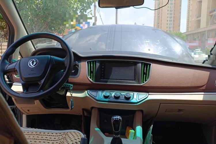 Used FORTHING Lingzhi 2018 M5 1.6L 7-Seater Comfort Model Headliner