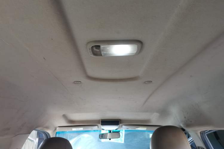 Used FORTHING Lingzhi 2018 M5L 1.6L 7-Seater Luxury Model Headliner