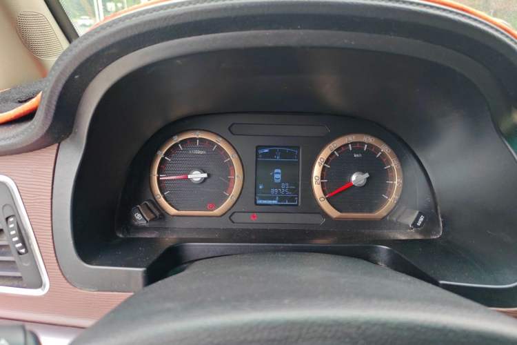 Used FORTHING Lingzhi 2018 M5 1.6L 7-Seater Luxury Model Instrument Cluster