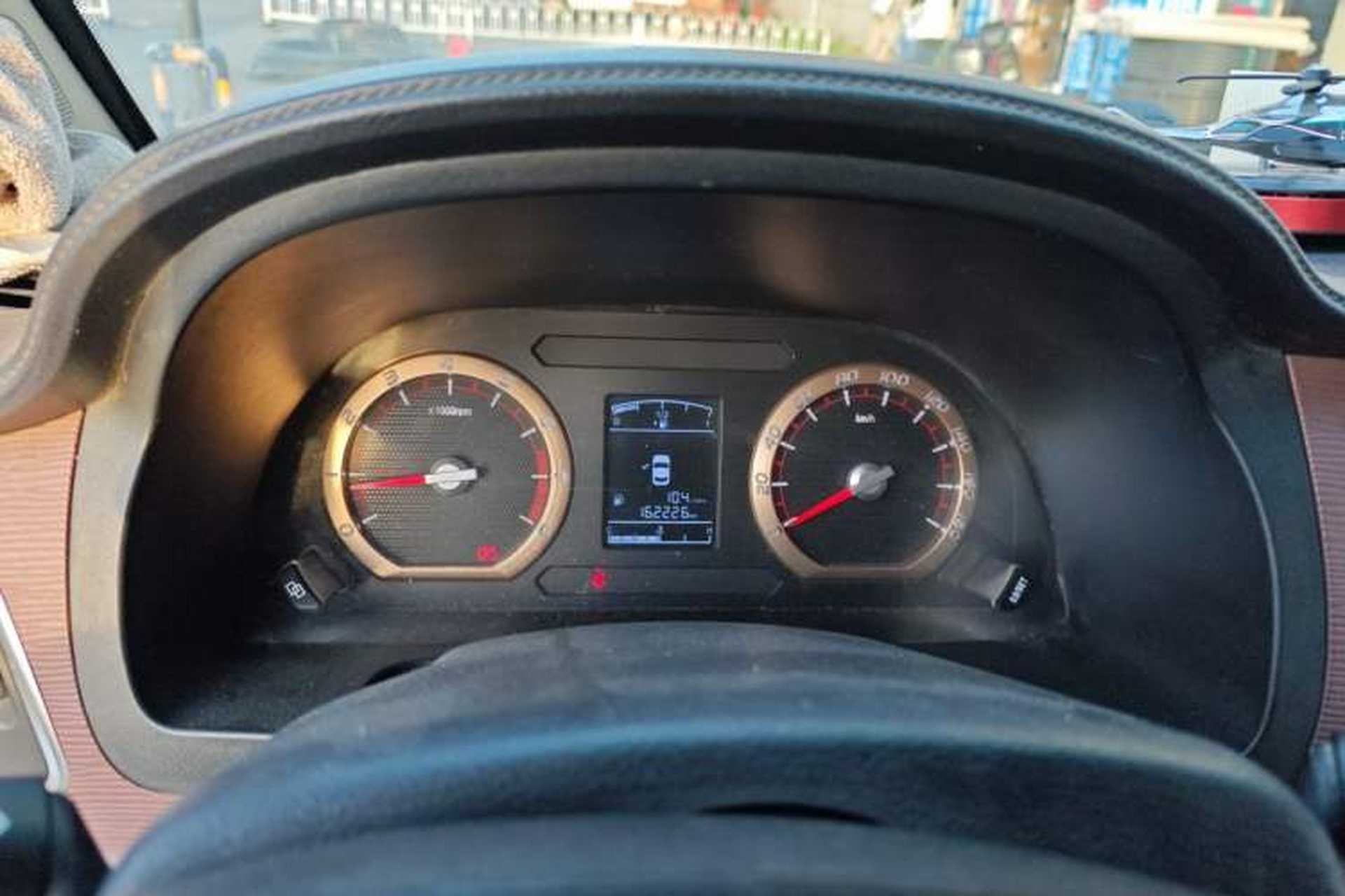 Used FORTHING Lingzhi 2018 M5L 1.6L 7-Seater Luxury Model Instrument Cluster