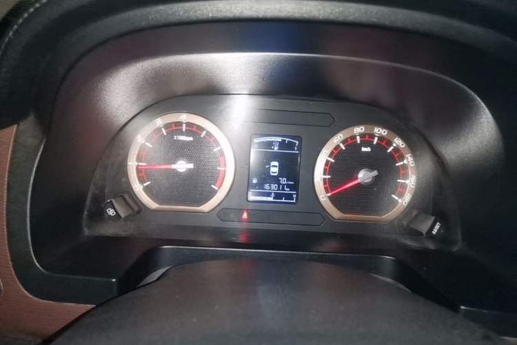 Used FORTHING Lingzhi 2018 M5L 1.6L 7-Seater Luxury Model Instrument Cluster