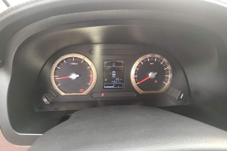 Used FORTHING Lingzhi 2018 M5L 1.6L 7-Seater Luxury Model Instrument Cluster