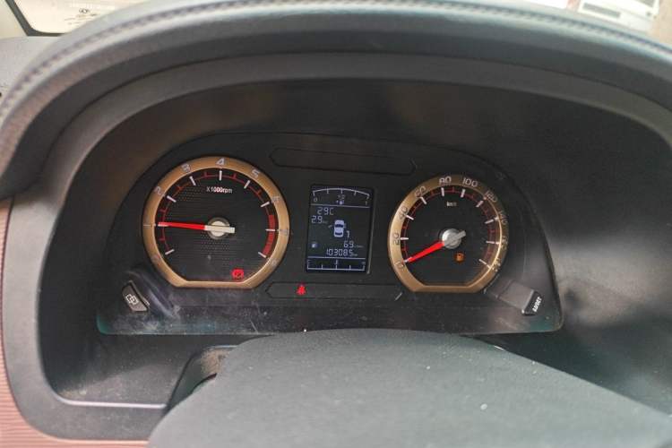 Used FORTHING Lingzhi 2018 M5L 1.6L 7-Seater Comfort Model Instrument Cluster