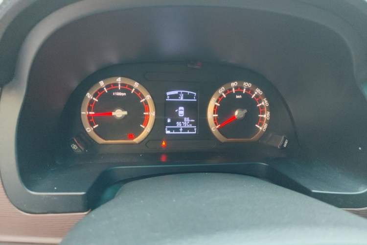 Used FORTHING Lingzhi 2018 M5L 1.6L 7-Seater Luxury Model Instrument Cluster