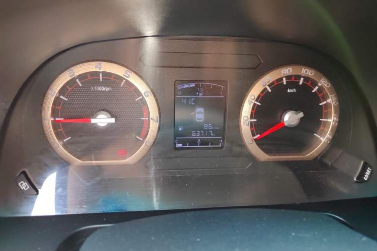 Used FORTHING Lingzhi 2018 M5L 1.6L 7-Seater Comfort Model Instrument Cluster