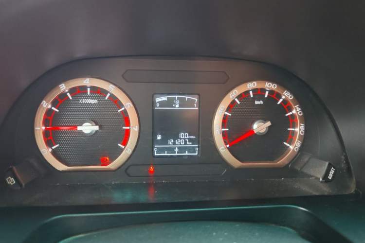 Used FORTHING Lingzhi 2018 M5L 1.6L 7-Seater Luxury Model Instrument Cluster