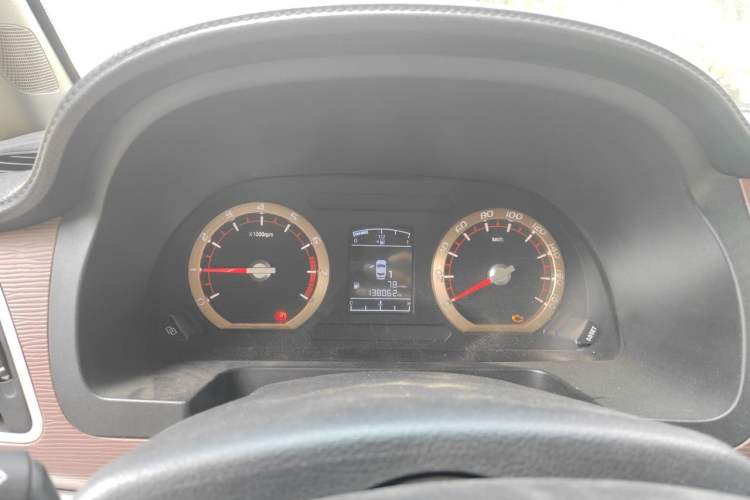 Used FORTHING Lingzhi 2018 M5L 1.6L 7-Seater Comfort Model Instrument Cluster