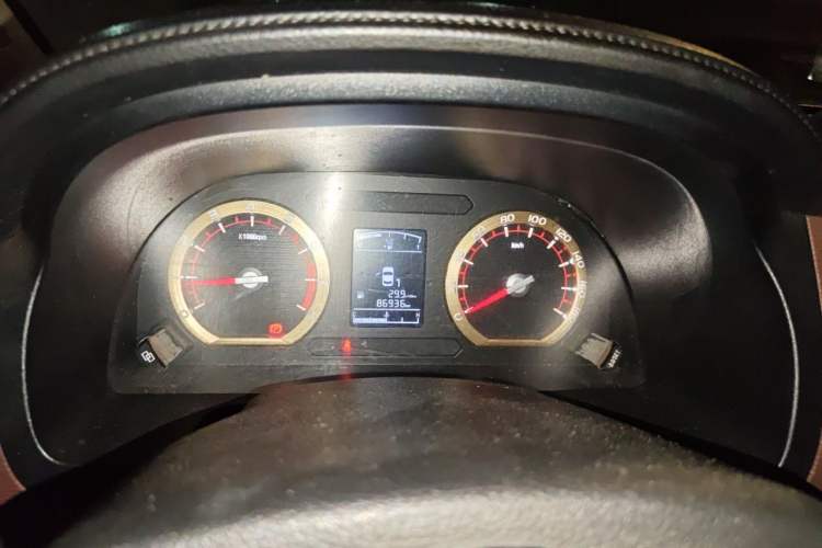 Used FORTHING Lingzhi 2018 M5 1.6L 7-Seater Comfort Model Instrument Cluster