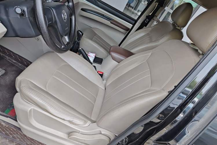 Used FORTHING Lingzhi 2018 M5L 1.6L 7-Seater Luxury Model Left Front Seat