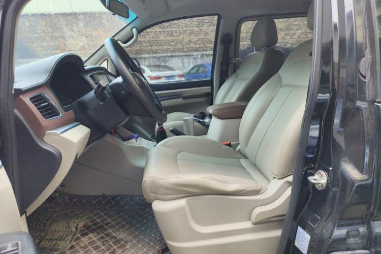 Used FORTHING Lingzhi 2018 M5L 1.6L 7-Seater Luxury Model Left Front Seat