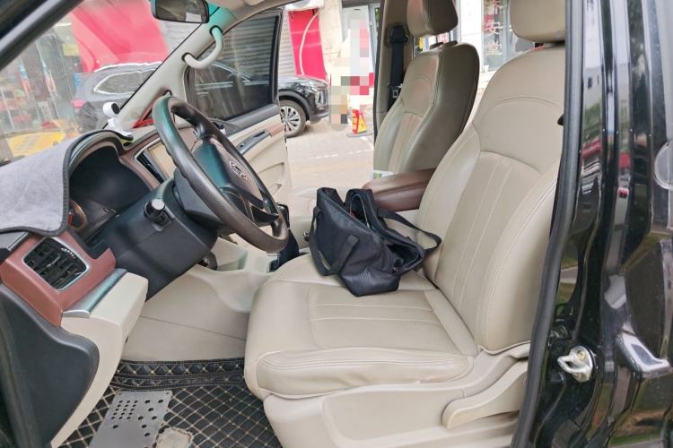 Used FORTHING Lingzhi 2018 M5L 1.6L 7-Seater Luxury Model Left Front Seat