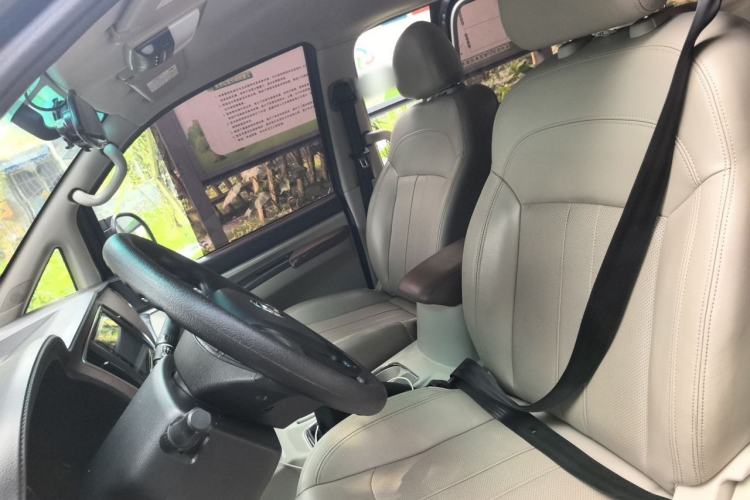 Used FORTHING Lingzhi 2018 M5L 1.6L 7-Seater Luxury Model Left Front Seat