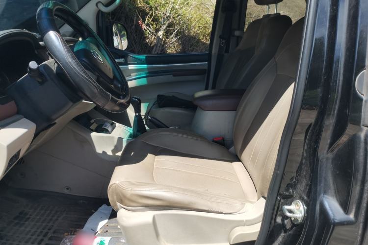Used FORTHING Lingzhi 2018 M5L 1.6L 7-Seater Luxury Model Left Front Seat