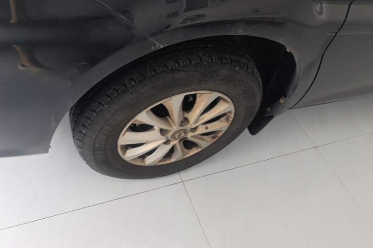 Used FORTHING Lingzhi 2018 M5L 1.6L 7-Seater Comfort Model Left Front Wheel Hub