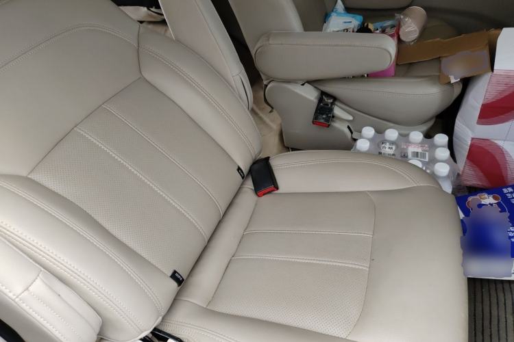 Used FORTHING Lingzhi 2018 M5L 1.6L 7-Seater Luxury Model Left Rear Seat