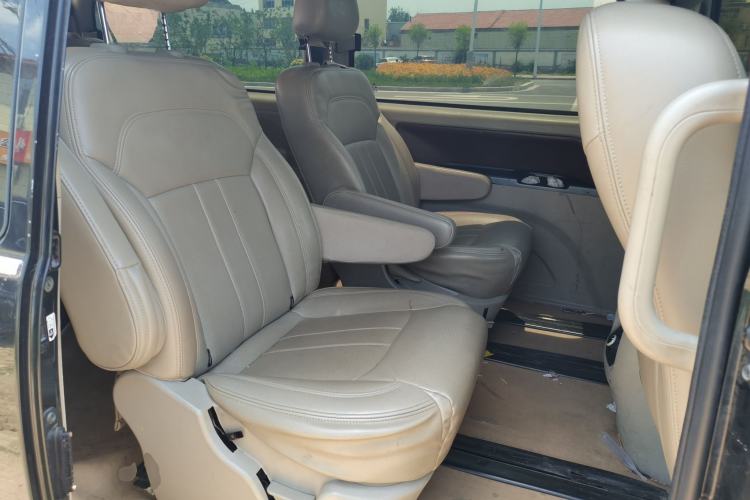 Used FORTHING Lingzhi 2018 M5L 1.6L 7-Seater Luxury Model Left Rear Seat
