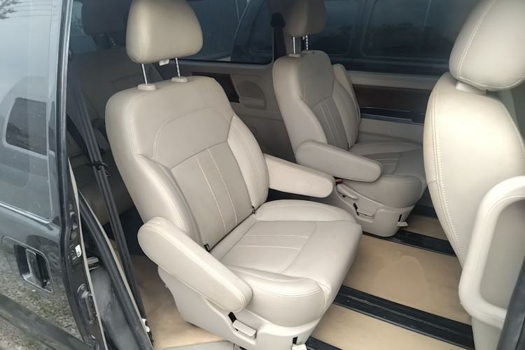 Used FORTHING Lingzhi 2018 M5L 1.6L 7-Seater Luxury Model Left Rear Seat