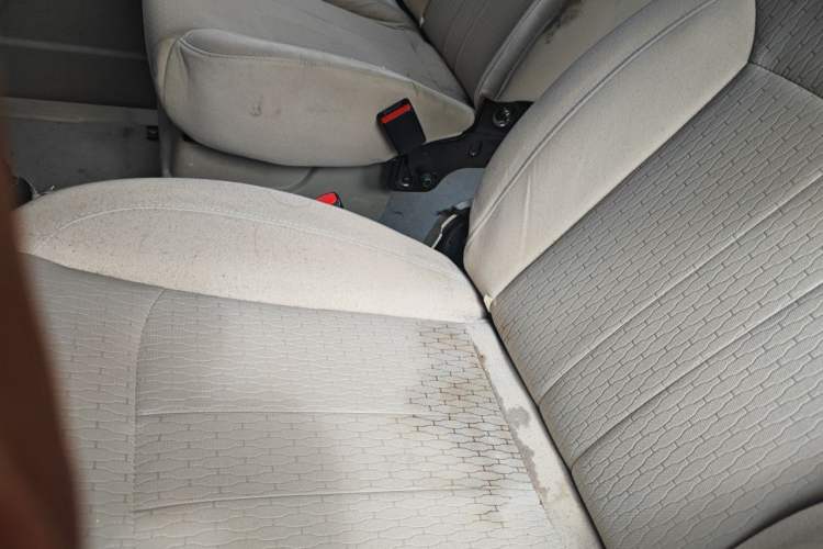 Used FORTHING Lingzhi 2018 M5L 1.6L 7-Seater Comfort Model Left Rear Seat