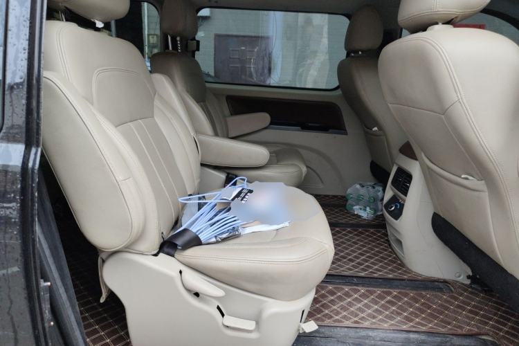 Used FORTHING Lingzhi 2018 M5L 1.6L 7-Seater Luxury Model Left Rear Seat