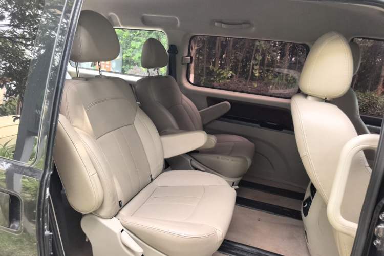 Used FORTHING Lingzhi 2018 M5L 1.6L 7-Seater Luxury Model Left Rear Seat