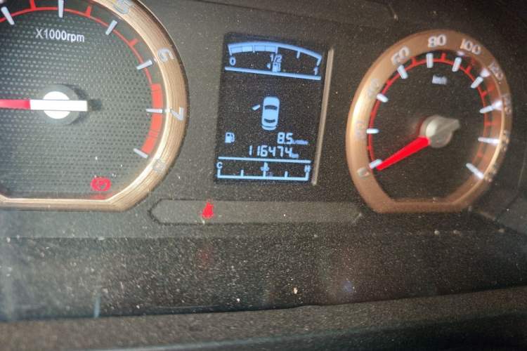 Used FORTHING Lingzhi 2018 M5L 1.6L 7-Seater Luxury Model Odometer Close Up