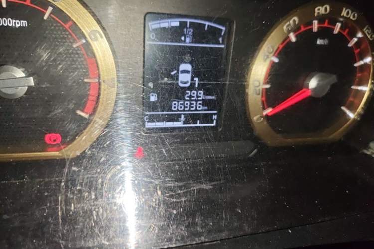 Used FORTHING Lingzhi 2018 M5 1.6L 7-Seater Comfort Model Odometer Close Up