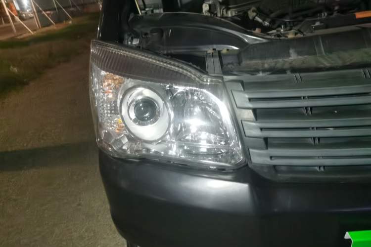 Used FORTHING Lingzhi 2018 V3L 1.6L 2-Seat Logistics Version Right Front Headlight