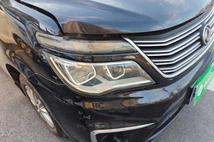 Used FORTHING Lingzhi 2018 M5L 1.6L 7-Seater Luxury Model Right Front Headlight