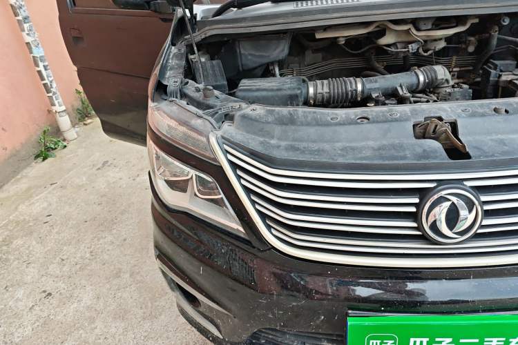 Used FORTHING Lingzhi 2018 M5L 1.6L 7-Seater Comfort Model Right Front Headlight