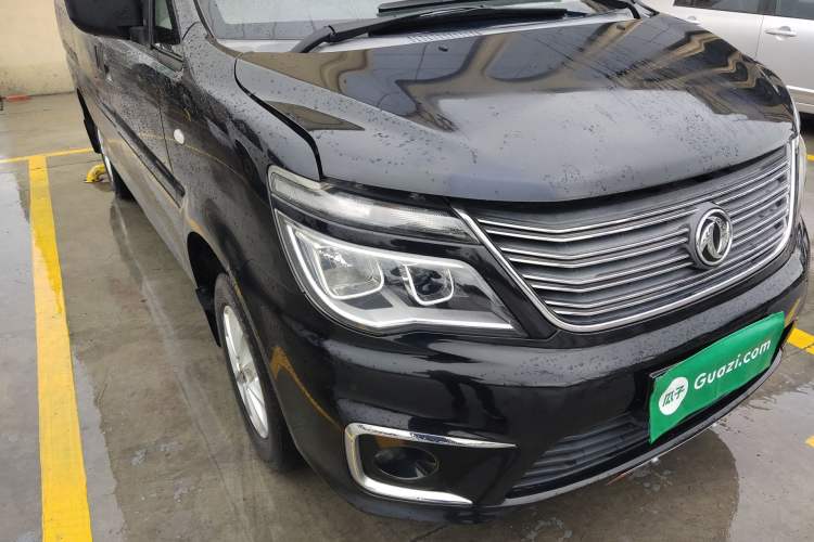 Used FORTHING Lingzhi 2018 M5L 1.6L 7-Seater Luxury Model Right Front Headlight