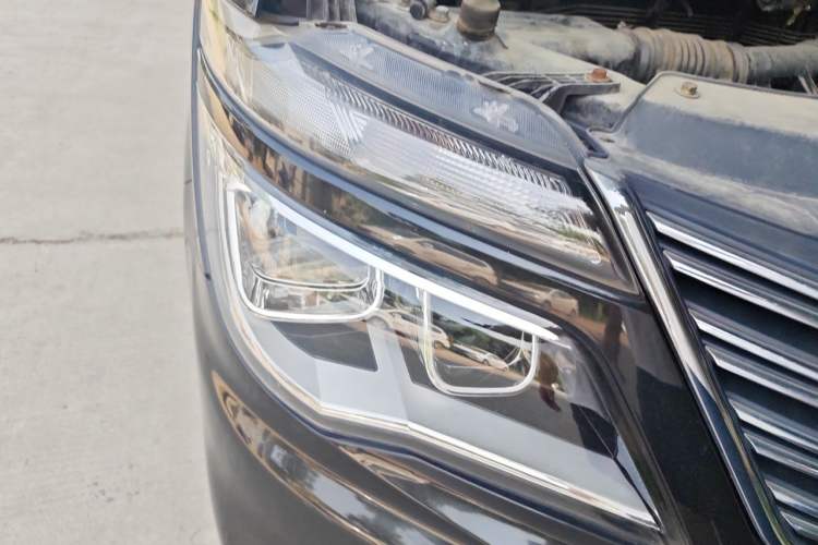 Used FORTHING Lingzhi 2018 M5 1.6L 7-Seater Luxury Model Right Front Headlight