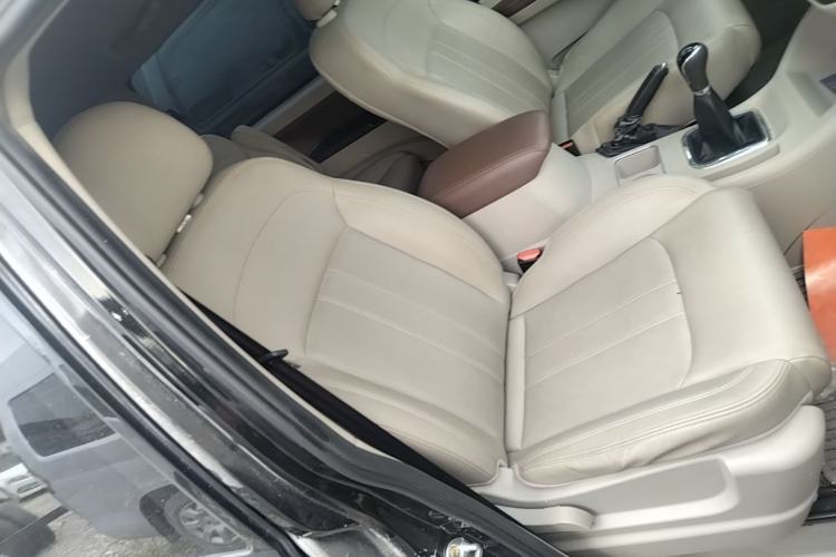 Used FORTHING Lingzhi 2018 M5L 1.6L 7-Seater Luxury Model Right Front Seat