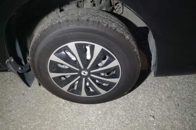 Used FORTHING Lingzhi 2018 V3L 1.6L 2-Seat Logistics Version Right Front Wheel Hub