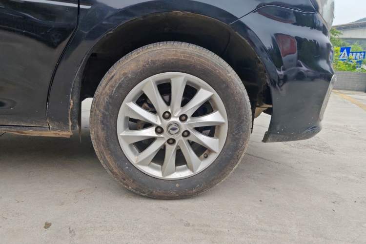 Used FORTHING Lingzhi 2018 M5 1.6L 7-Seater Luxury Model Right Front Wheel Hub