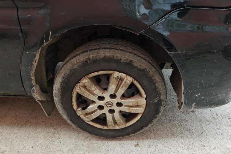 Used FORTHING Lingzhi 2018 M5L 1.6L 7-Seater Comfort Model Right Front Wheel Hub
