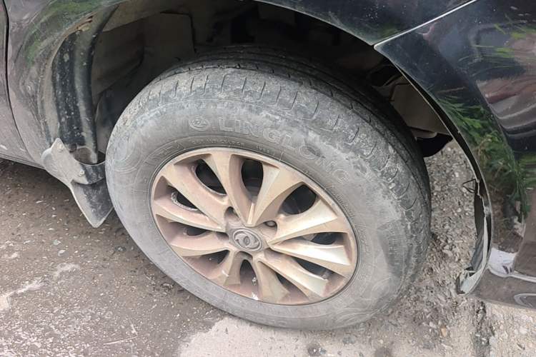 Used FORTHING Lingzhi 2018 M5L 1.6L 7-Seater Luxury Model Right Front Wheel Hub