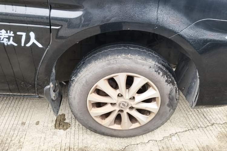 Used FORTHING Lingzhi 2018 M5L 1.6L 7-Seater Luxury Model Right Front Wheel Hub