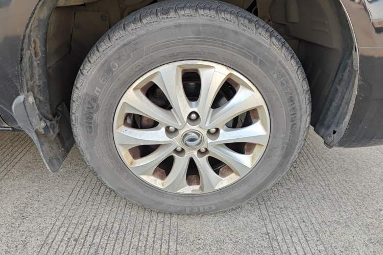 Used FORTHING Lingzhi 2018 M5L 1.6L 7-Seater Luxury Model Right Front Wheel Hub