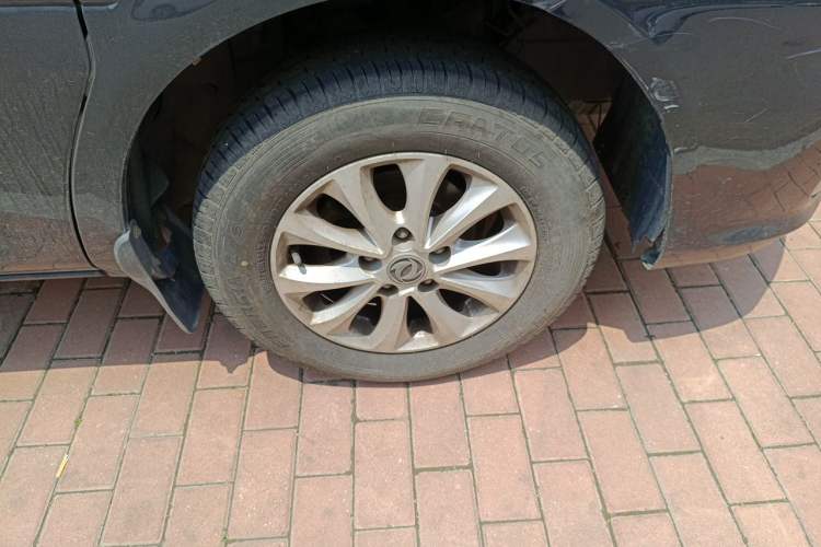 Used FORTHING Lingzhi 2018 M5 1.6L 7-Seater Comfort Model Right Front Wheel Hub