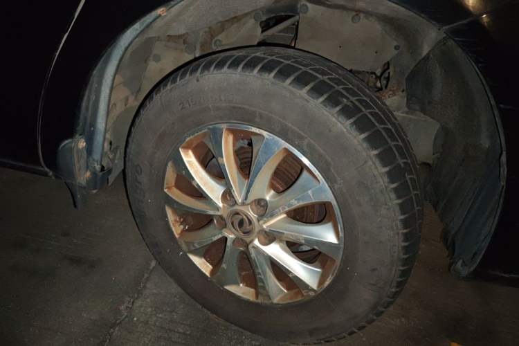 Used FORTHING Lingzhi 2018 M5 1.6L 7-Seater Comfort Model Right Front Wheel Hub
